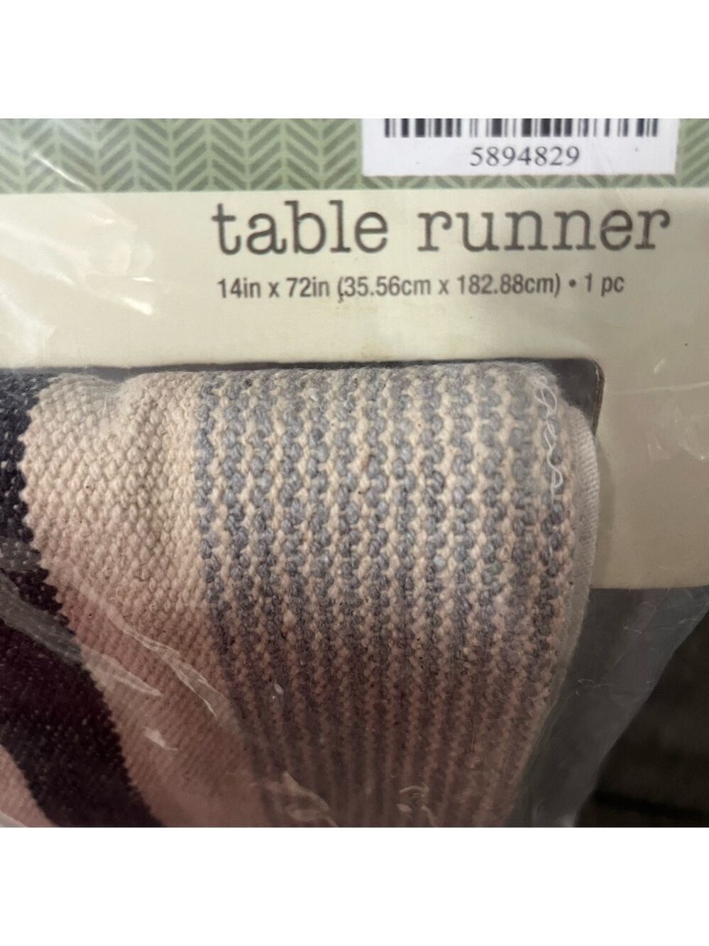 Table Runner - Picture 4 of 4